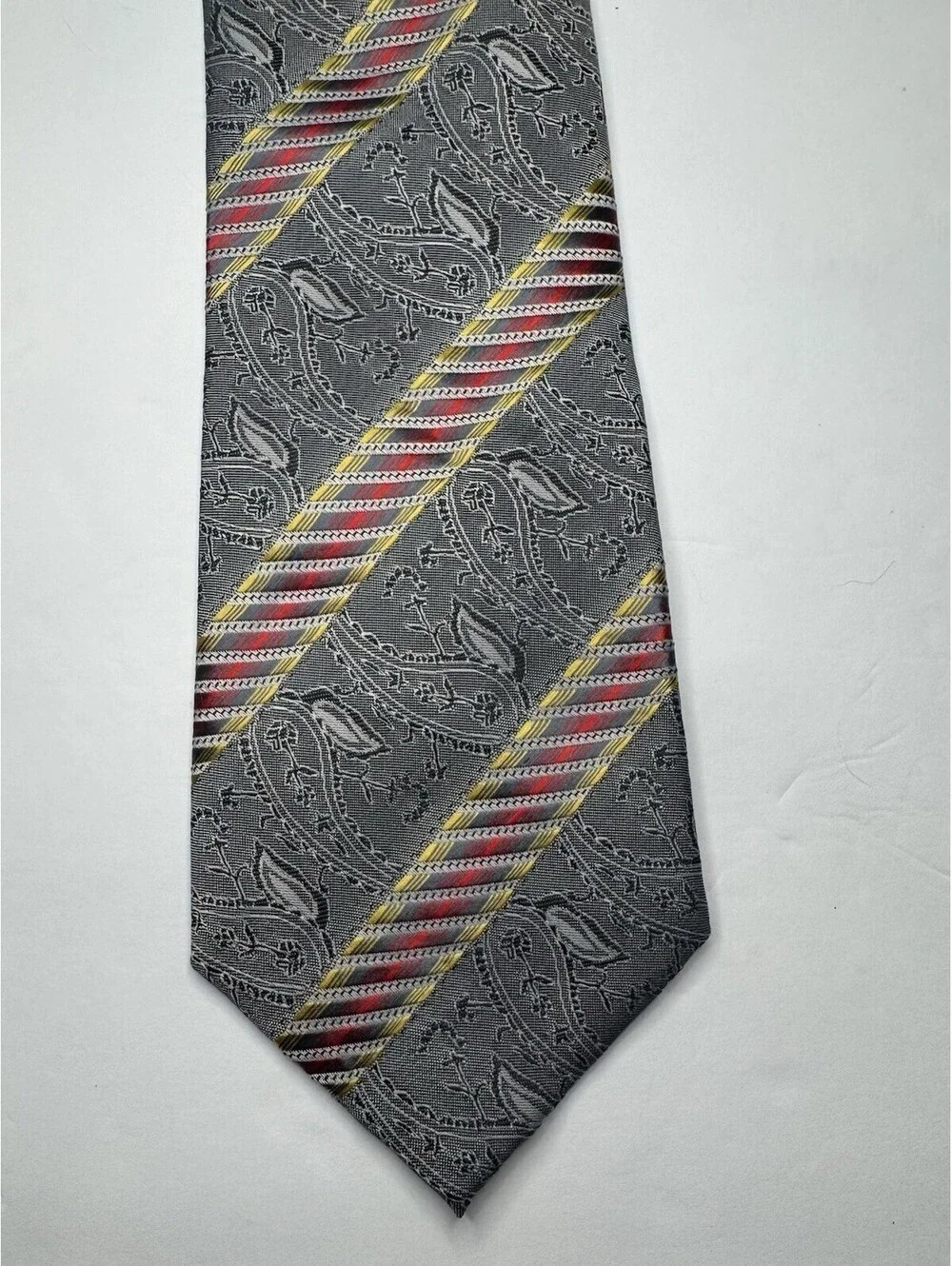 Jean Louis France Men's Silk Tie Gray Paisley Pattern Diagonal Stripe Designer